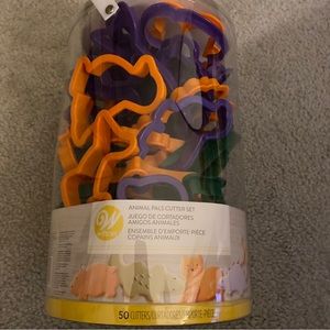 Wilton Animal Pals Cookie Cutter Set 50 Plastic New
